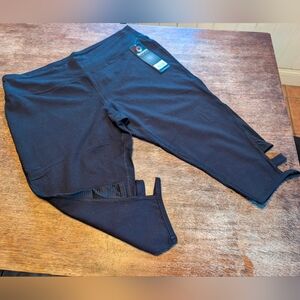 NWT Rainbeau Curves Women's Black Athletic Capri Leggings Active Size 18-20